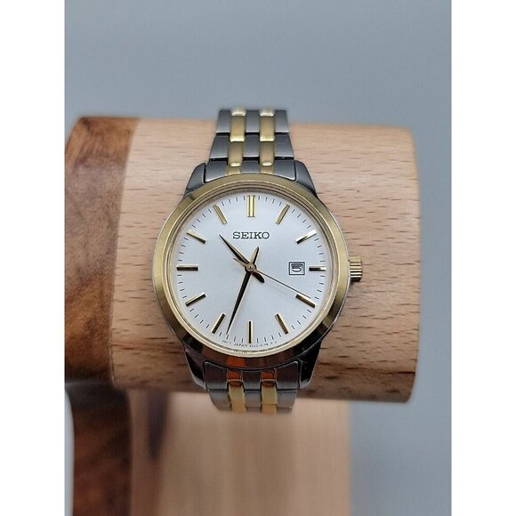 Seiko Accessories - 2011 Seiko Ladie Quartz Watch Two Tone 30mm Case 6" Band Day Indicator 6N2200M0